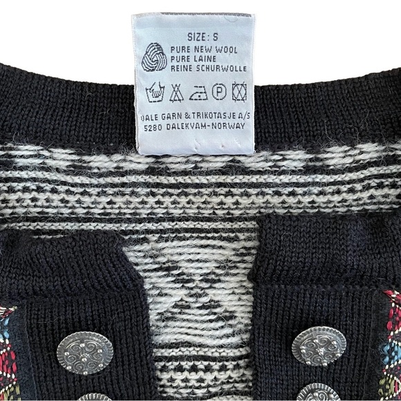 Dale of Norway Pure New Wool Nordic Sweater, Button Placket, Size Small - Picture 9 of 9